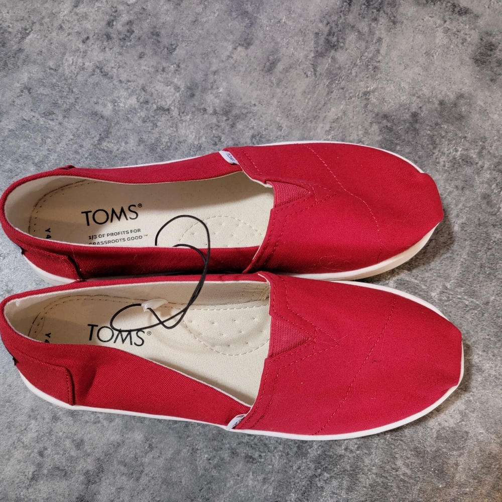 TOMS Kids Youth Red Canvas Alpargata Classic Shoes (Size 4)